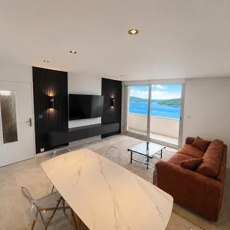 Appartement Grand T3 D'exception Face à La Terrasse&piscine